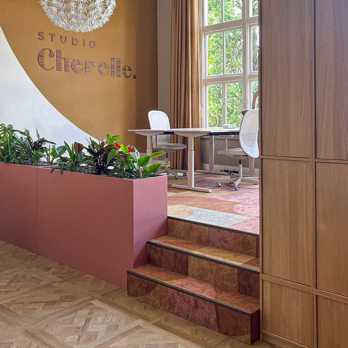 HEADOFFICE STUDIO CHERELLE