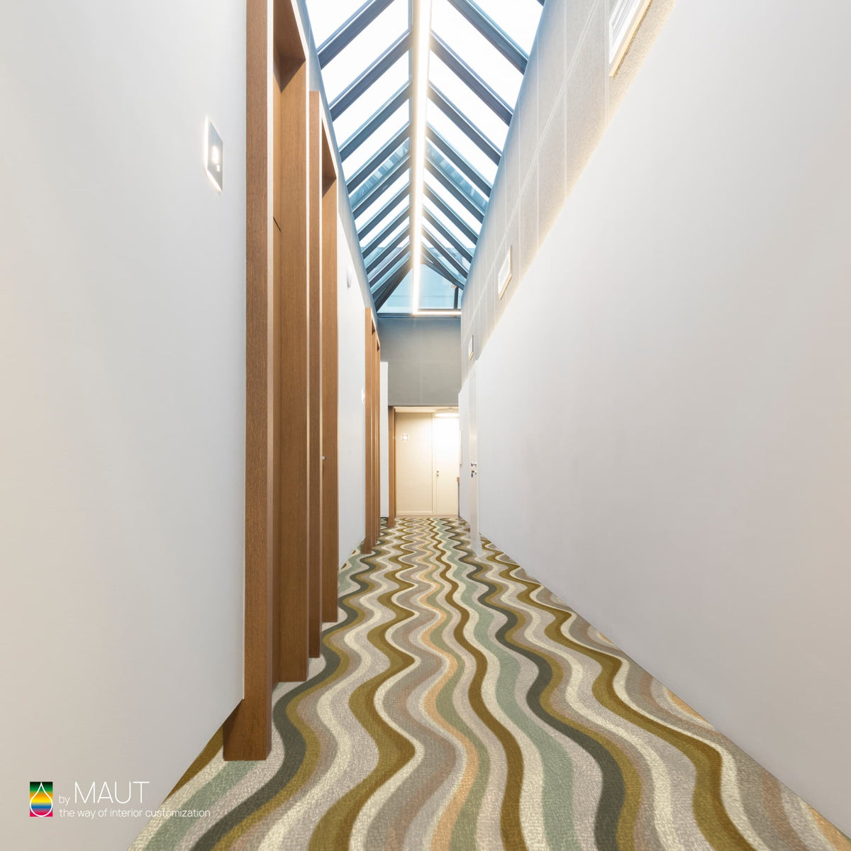 Wall to wall carpet S-LINE met golvende strepen en rustgevende uitstraling voor diverse projecten