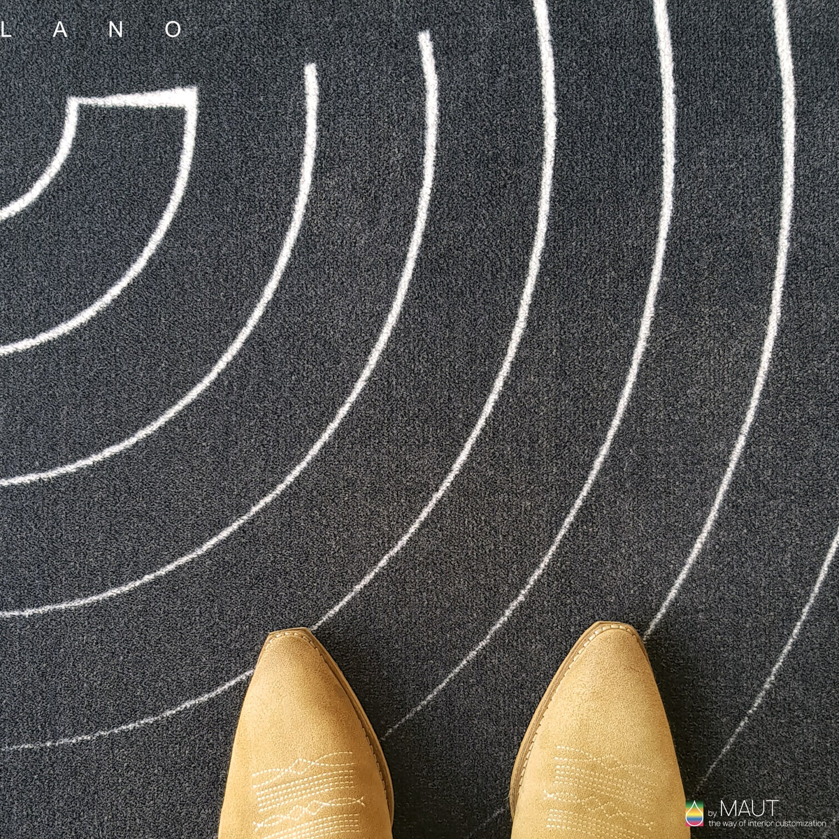 SWIRL BLACK onderscheidt zich door ronde lijnen en een exclusieve look in detail
